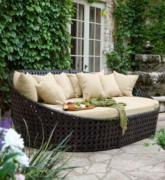 Outdoor Wicker Daybed